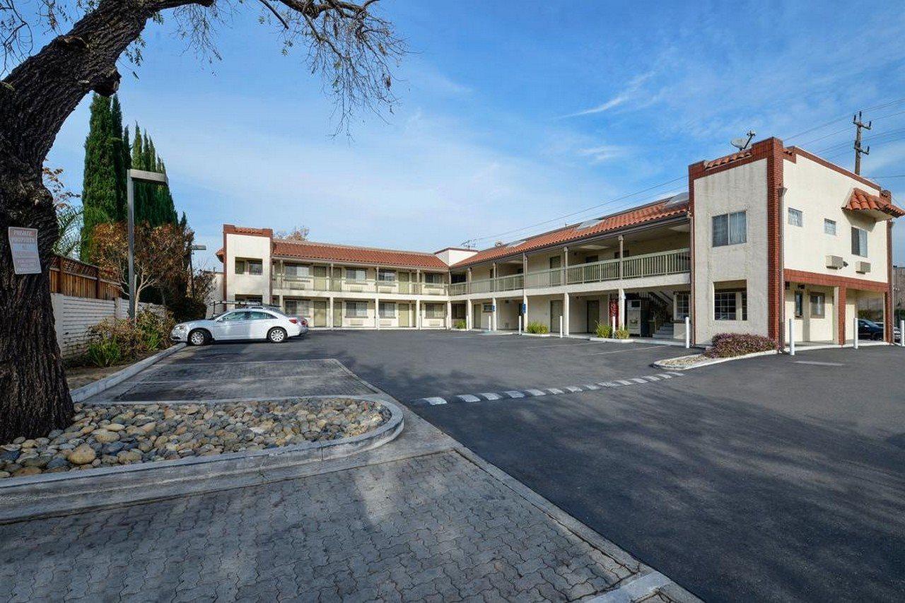 Americas Best Value Inn San Jose Convention Center Екстер'єр фото