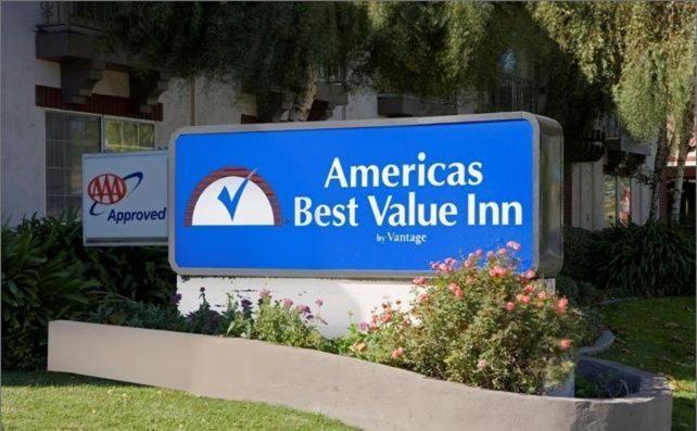 Americas Best Value Inn San Jose Convention Center Екстер'єр фото